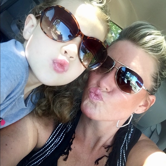 Meet your Posher, Dani - Picture 5 of 7